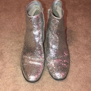 Theses glitter heals
